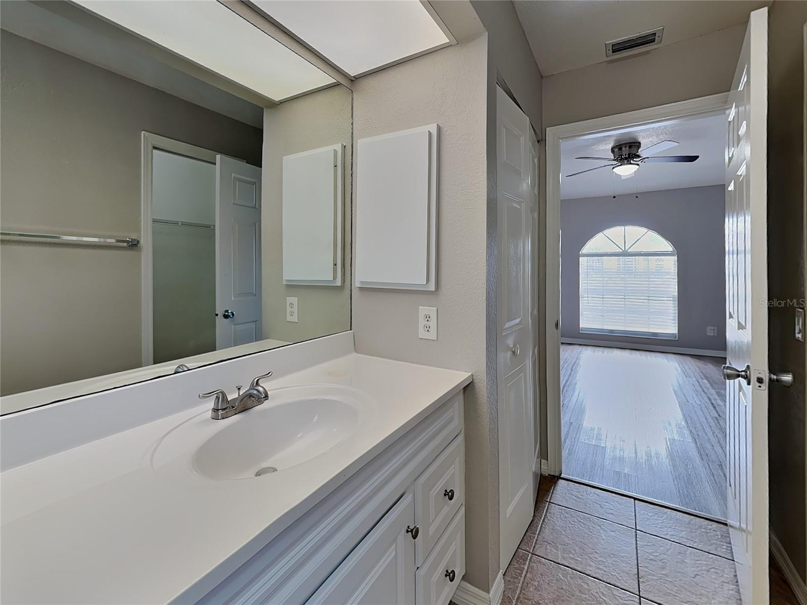 TB8511467 Property Photo 9