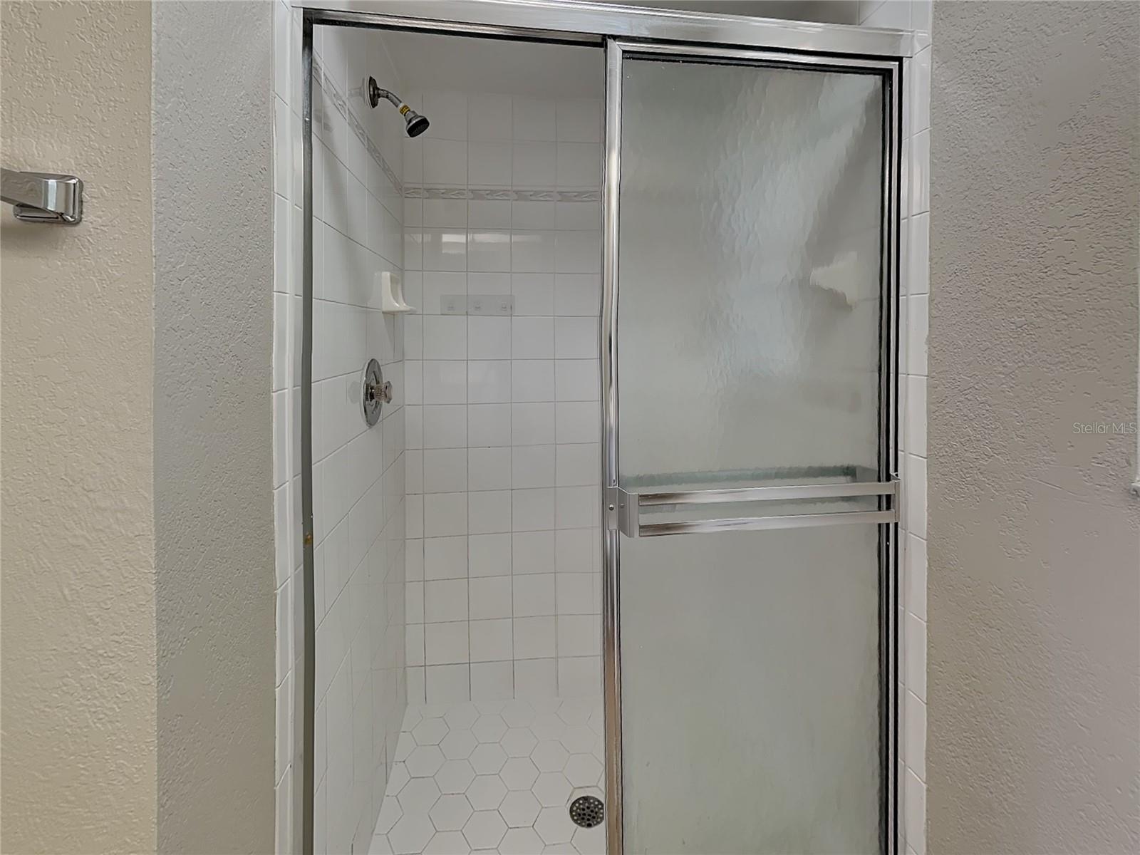 TB8511467 Property Photo 10