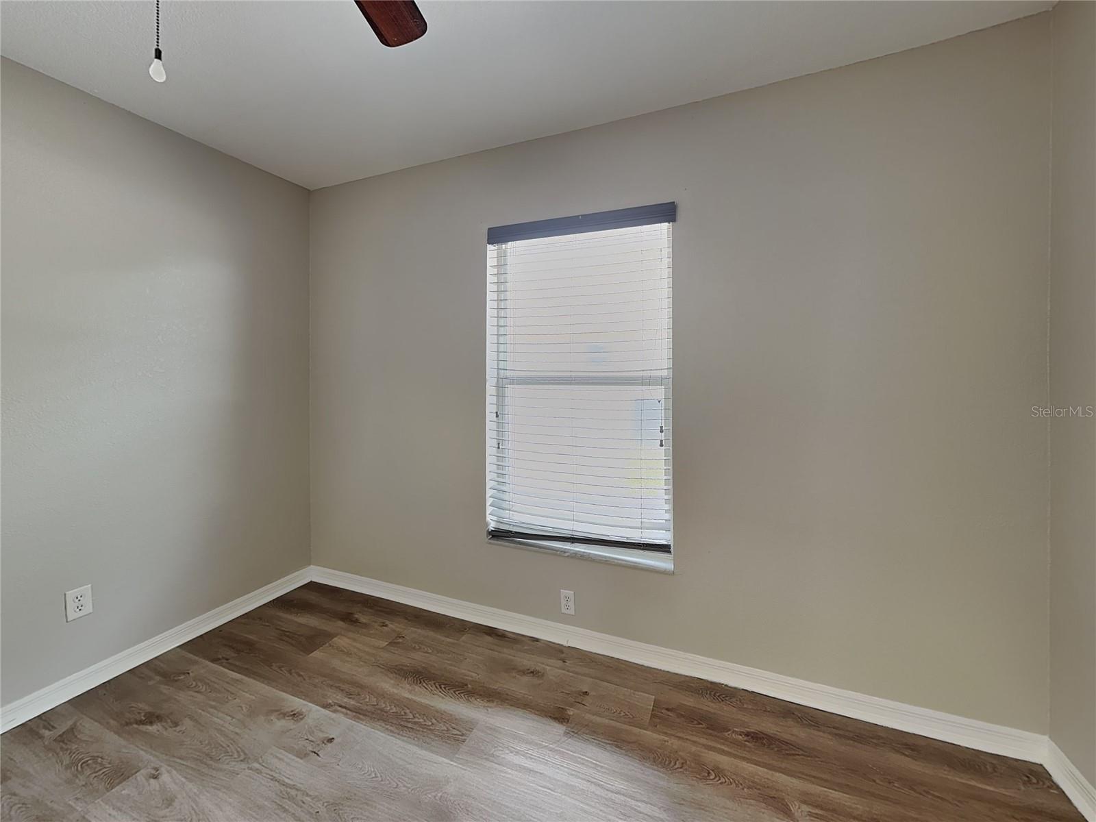 TB8511467 Property Photo 12