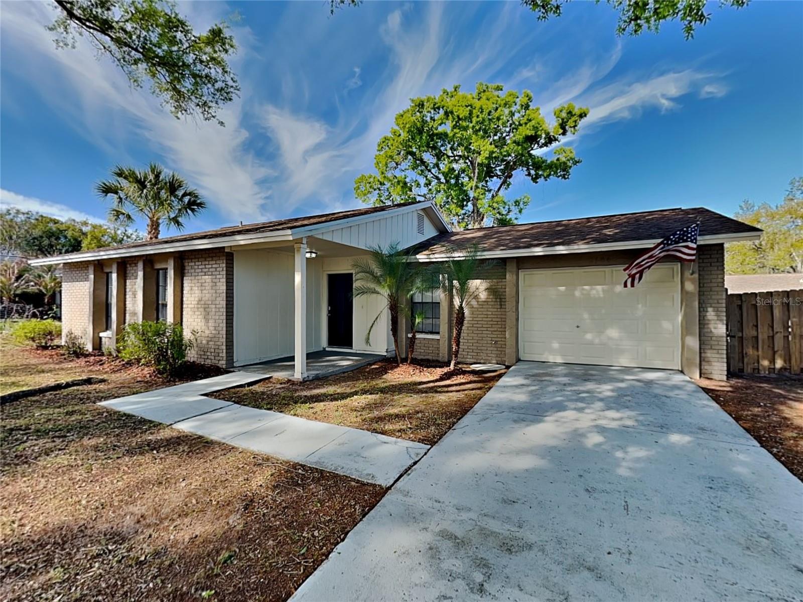 TB8511475 Property Photo 1