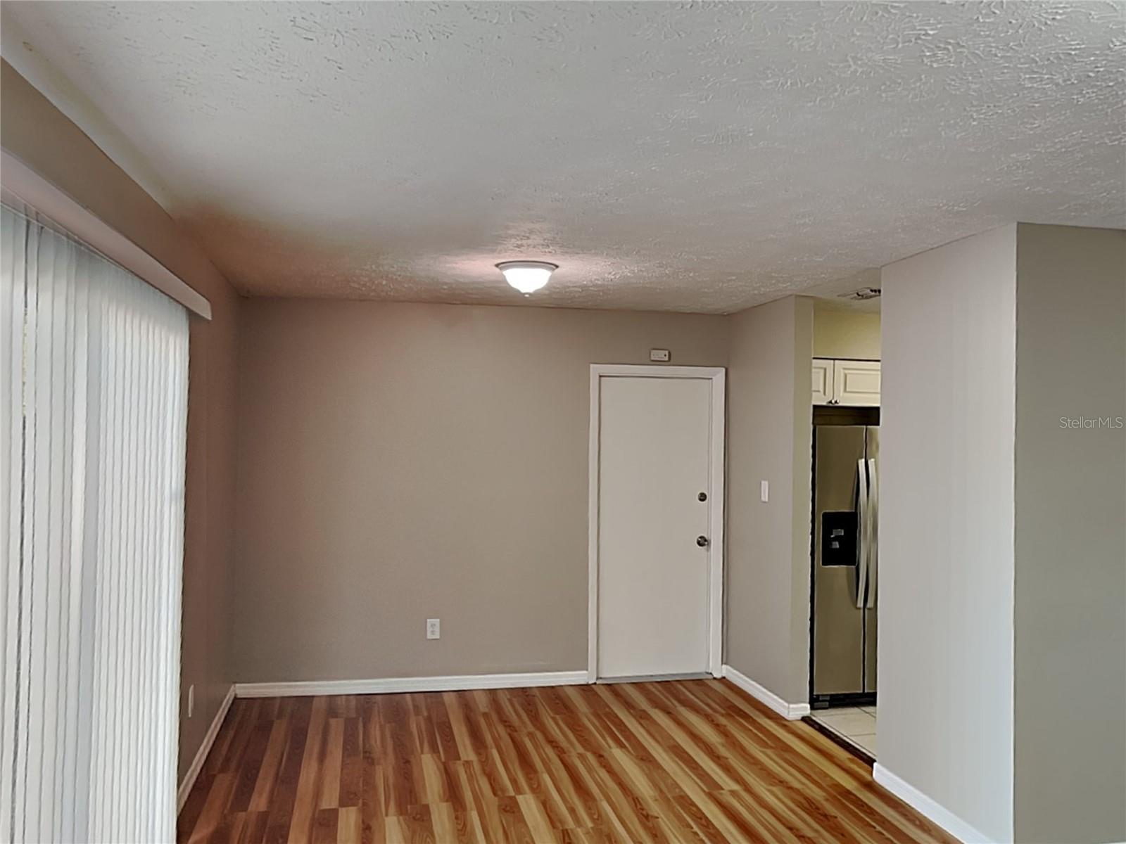 TB8511475 Property Photo 5
