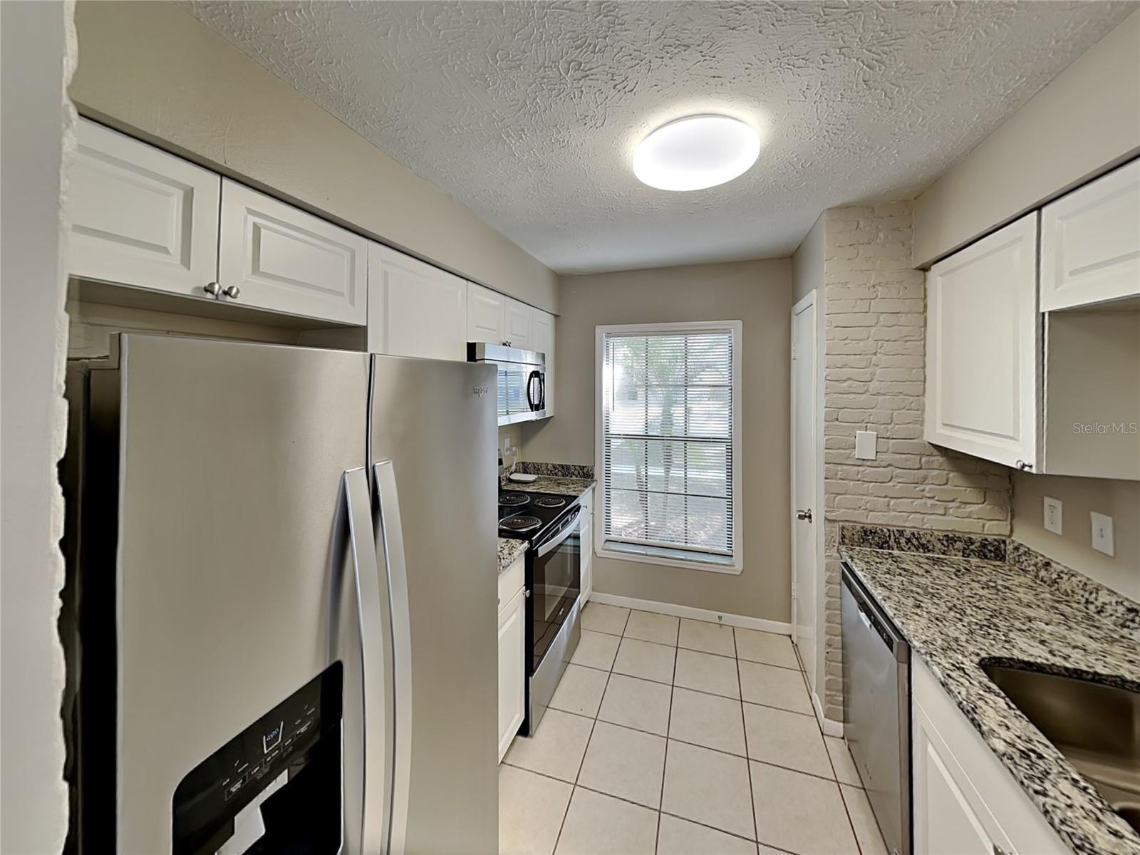 TB8511475 Property Photo 8