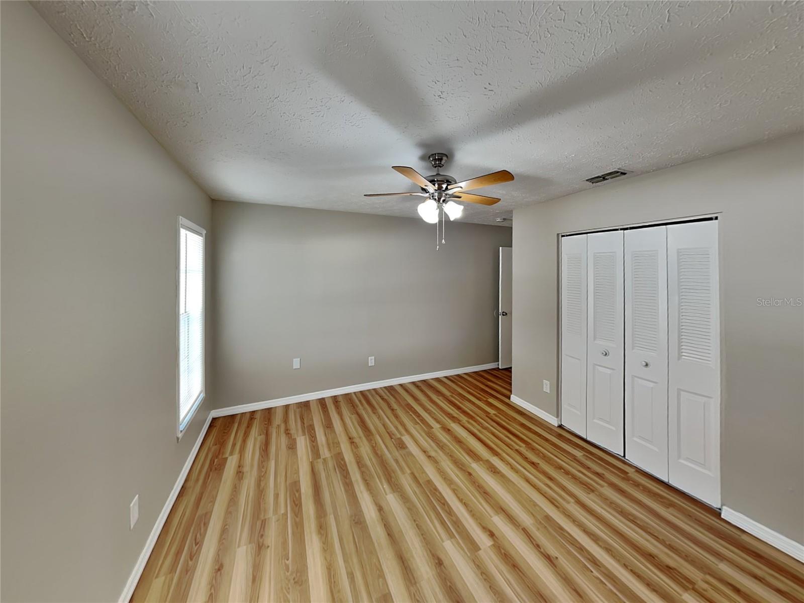 TB8511475 Property Photo 10