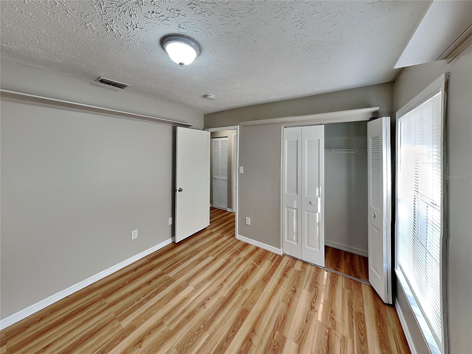 TB8511475 Property Photo 12