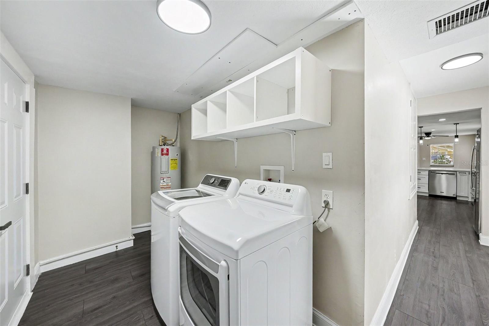1204 E Cayuga St Property Photo 5