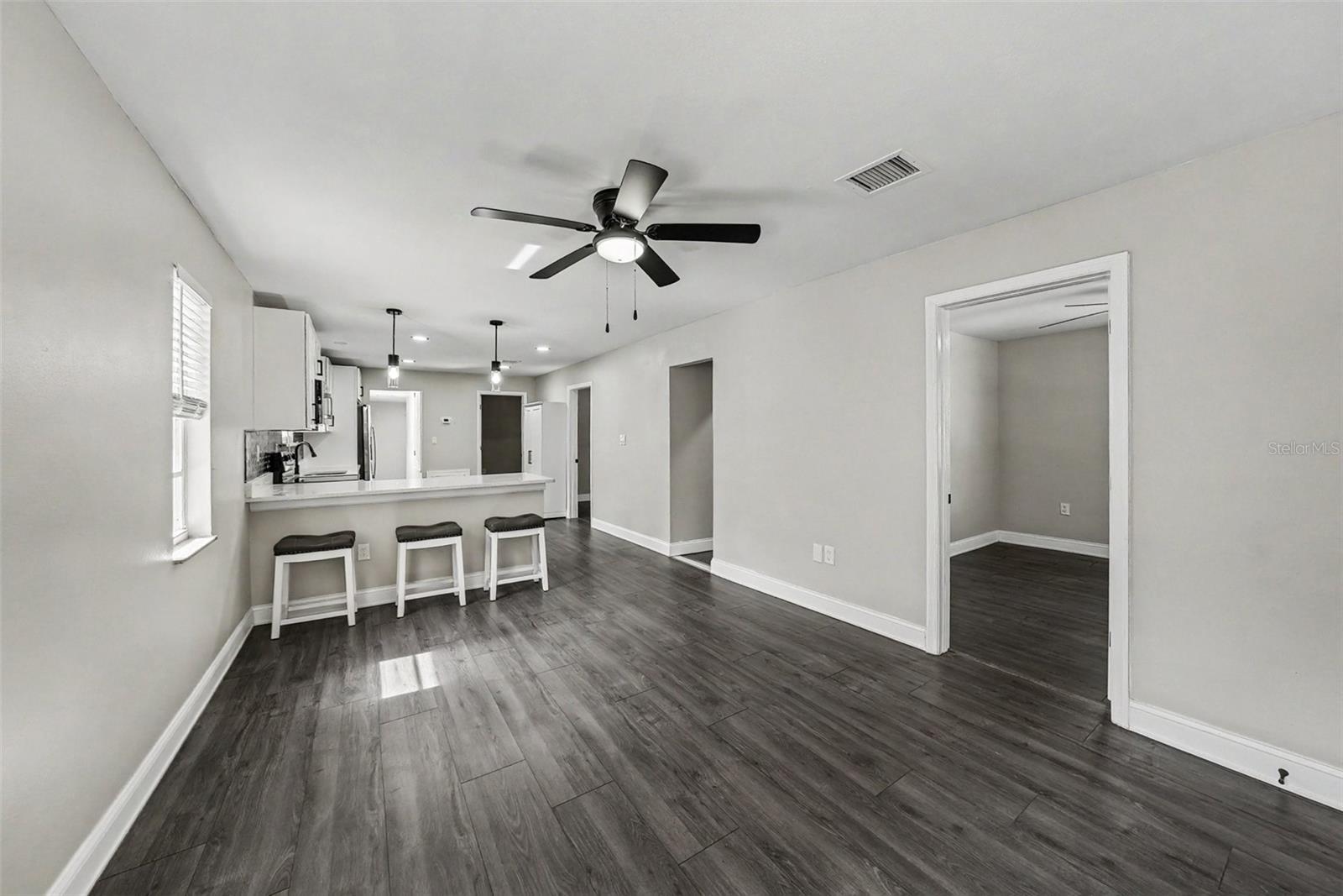 1204 E Cayuga St Property Photo 6