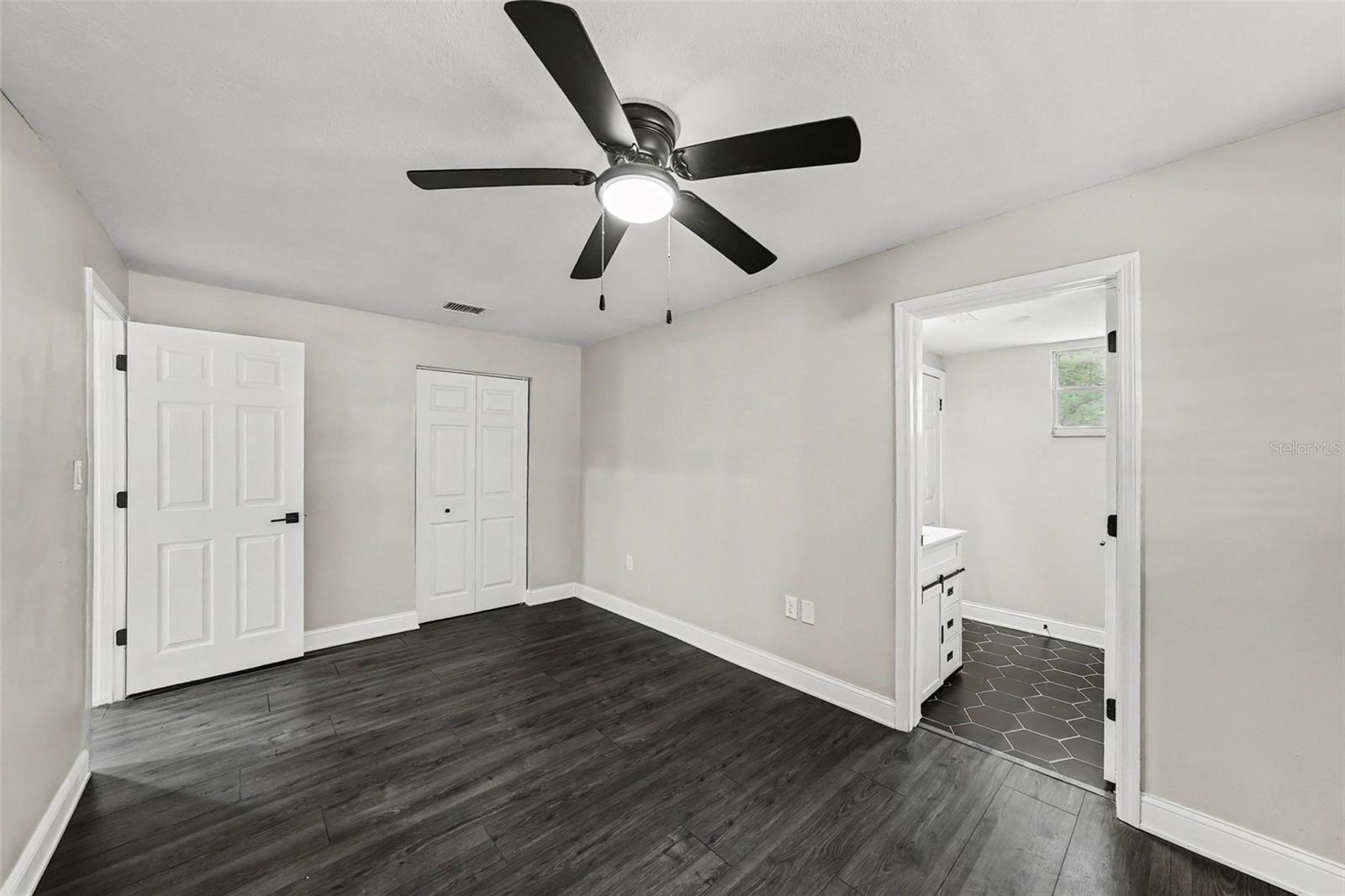 1204 E Cayuga St Property Photo 15