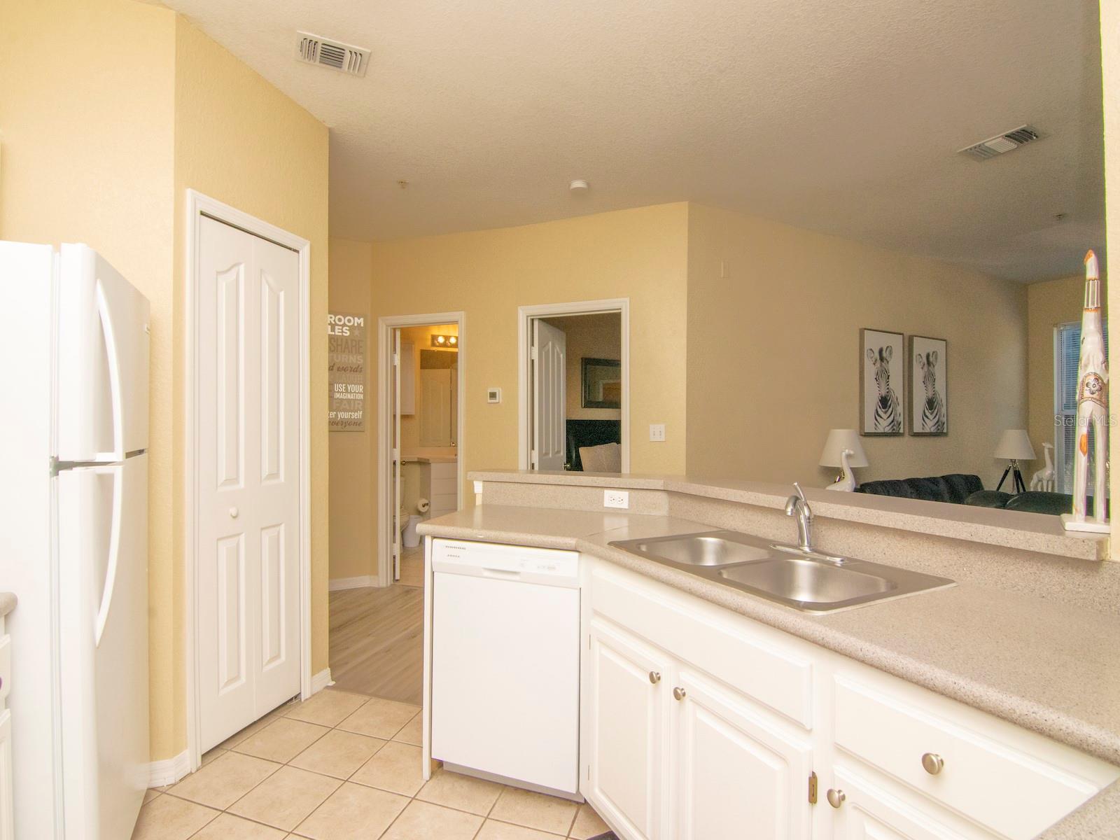 5815 Legacy Crescent Pl #202 Property Photo 15