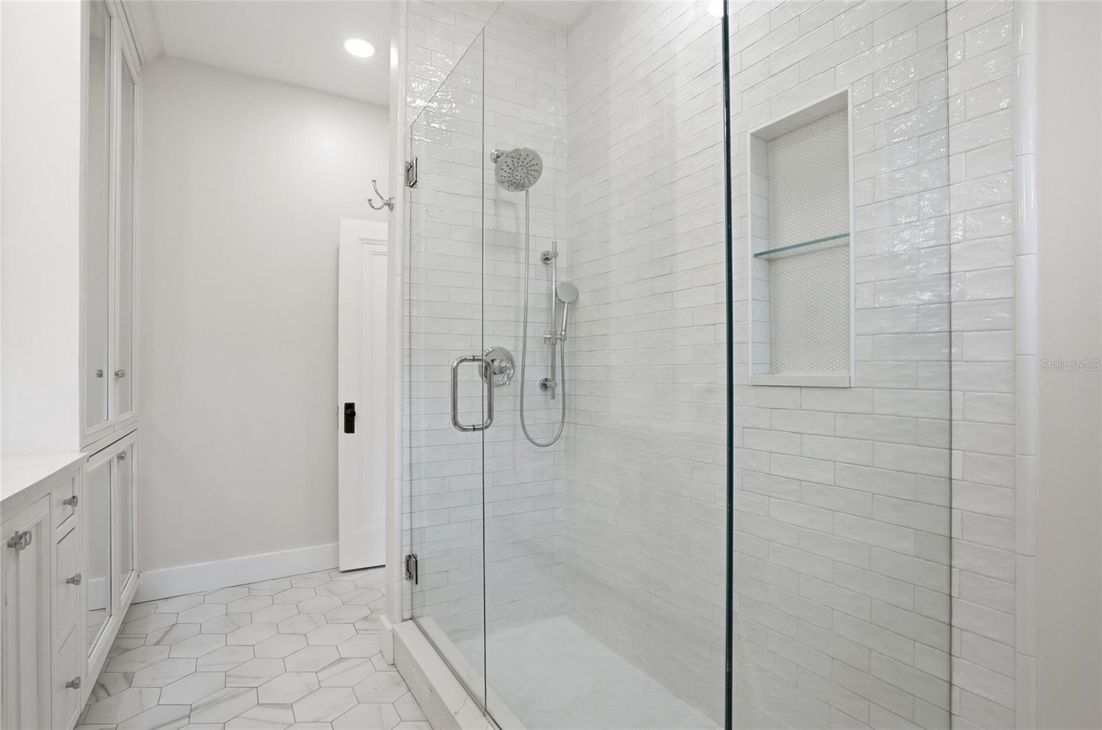 190 Bosphorous Ave Property Photo 40