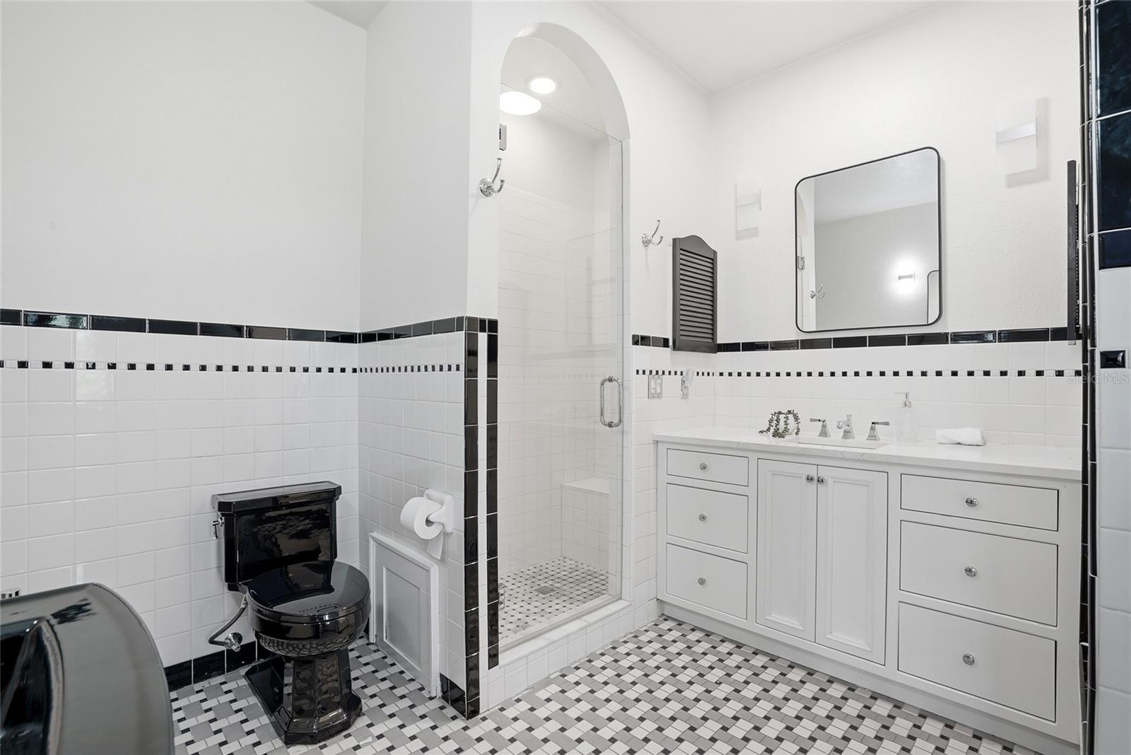 190 Bosphorous Ave Property Photo 48