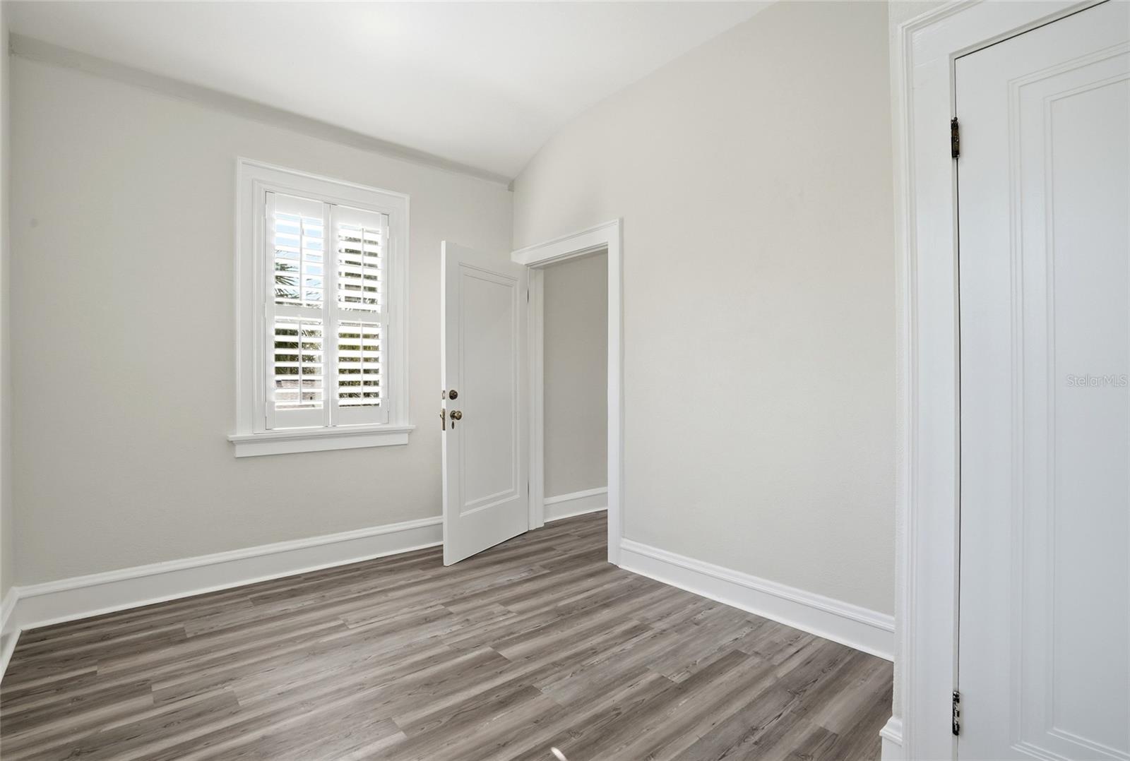 190 Bosphorous Ave Property Photo 62