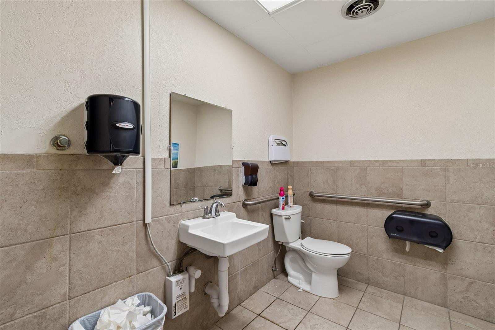 4901 E Busch Blvd Property Photo 15