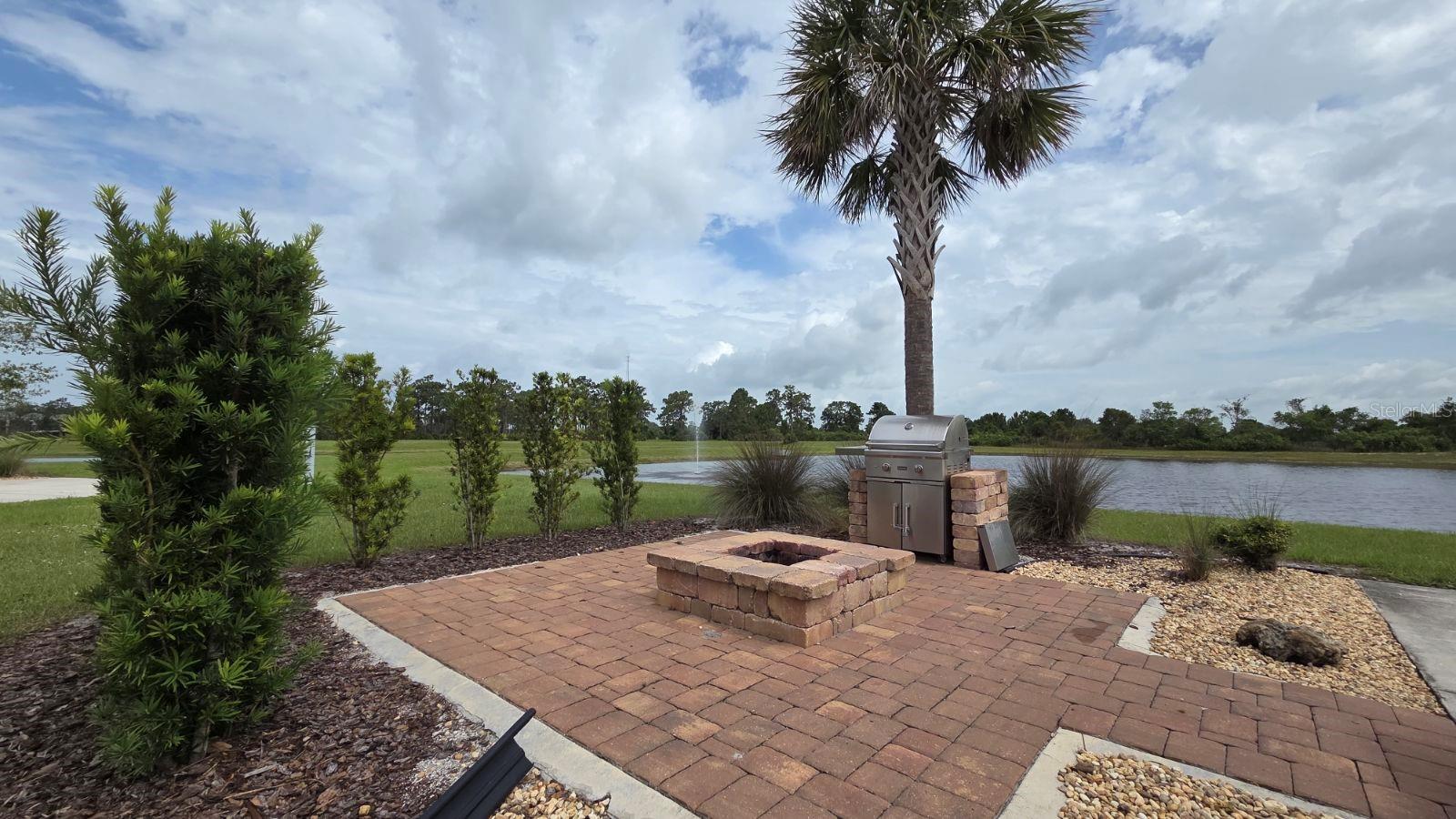 71 Cedar Cir E Property Photo 7
