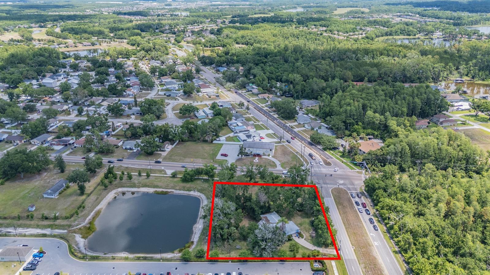 18950 Sunlake Blvd Property Photo 2