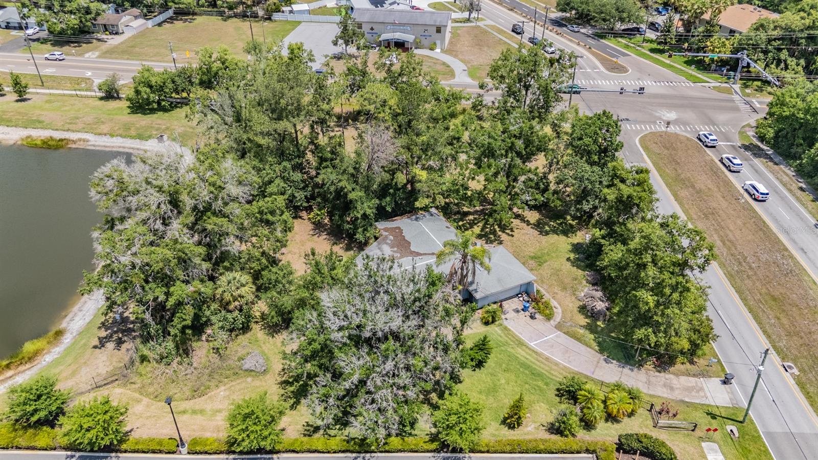 18950 Sunlake Blvd Property Photo 14