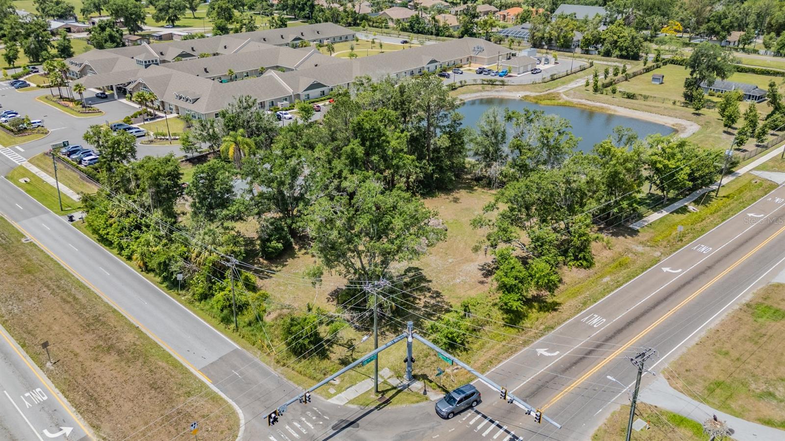 18950 Sunlake Blvd Property Photo 17