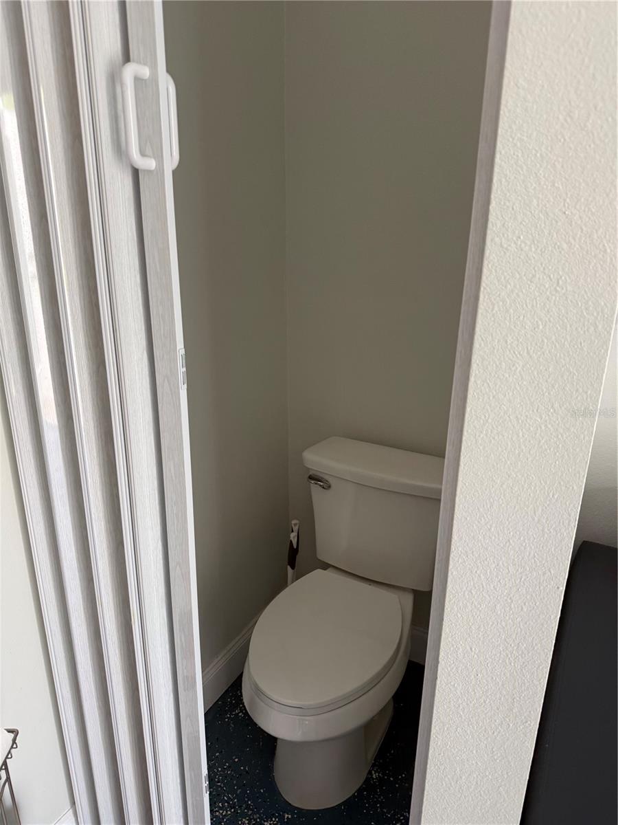 6837 Amanda Vista Cir Property Photo 3