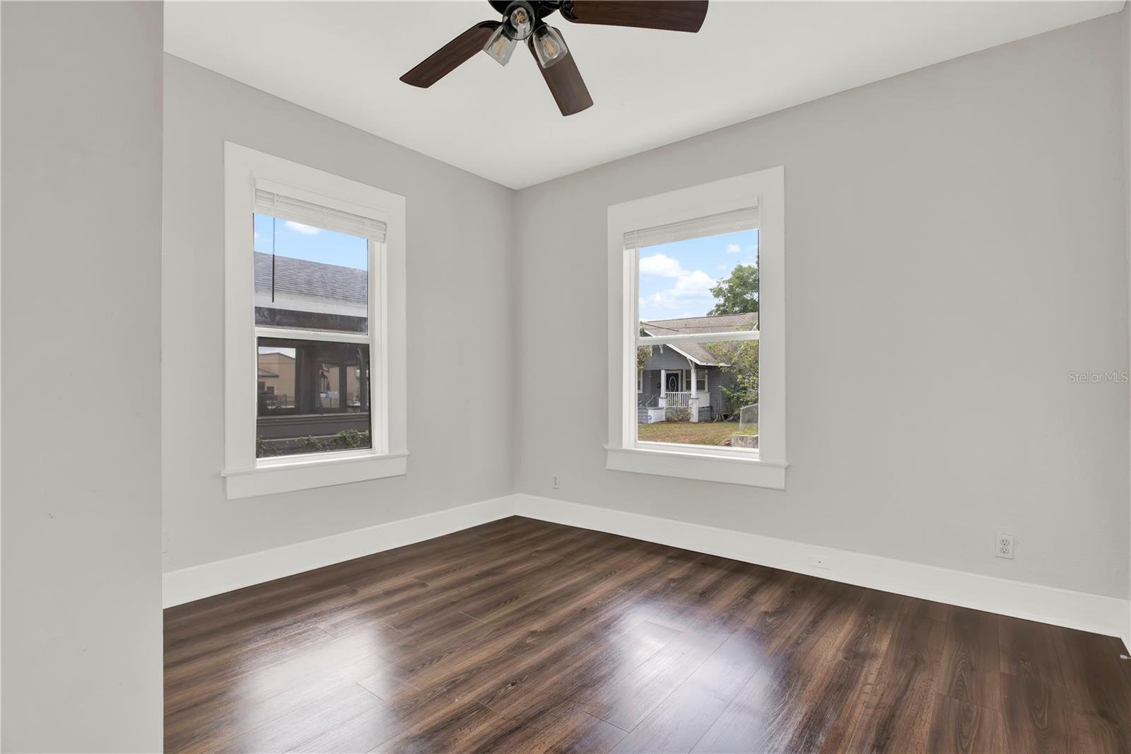 112 E Emily St Property Photo 15
