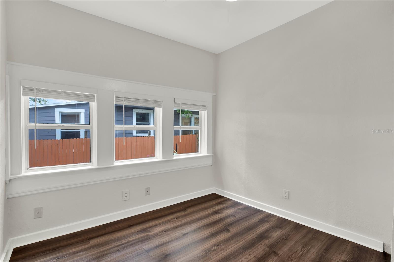 112 E Emily St Property Photo 18
