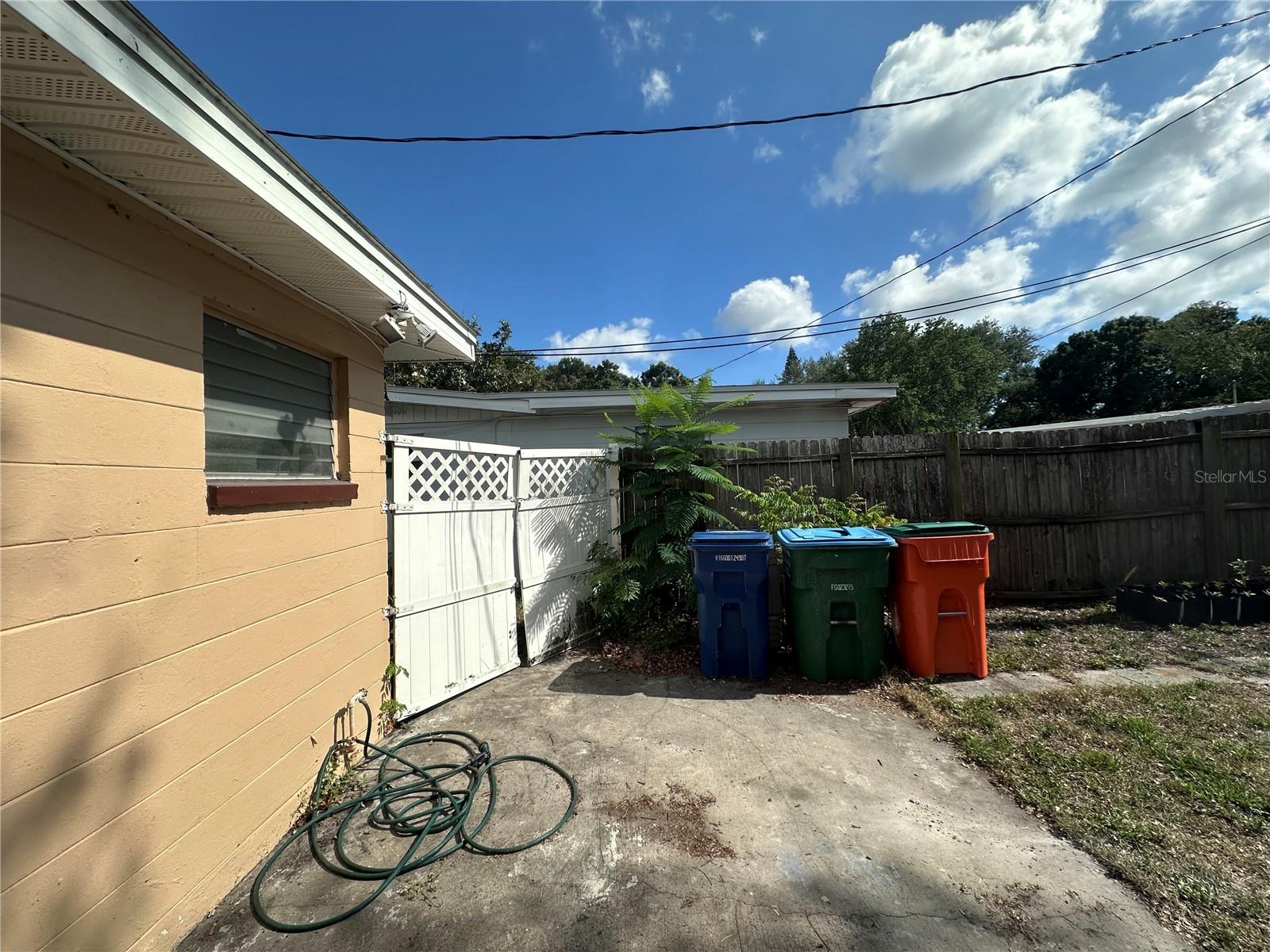 11452 104th St Property Photo 11