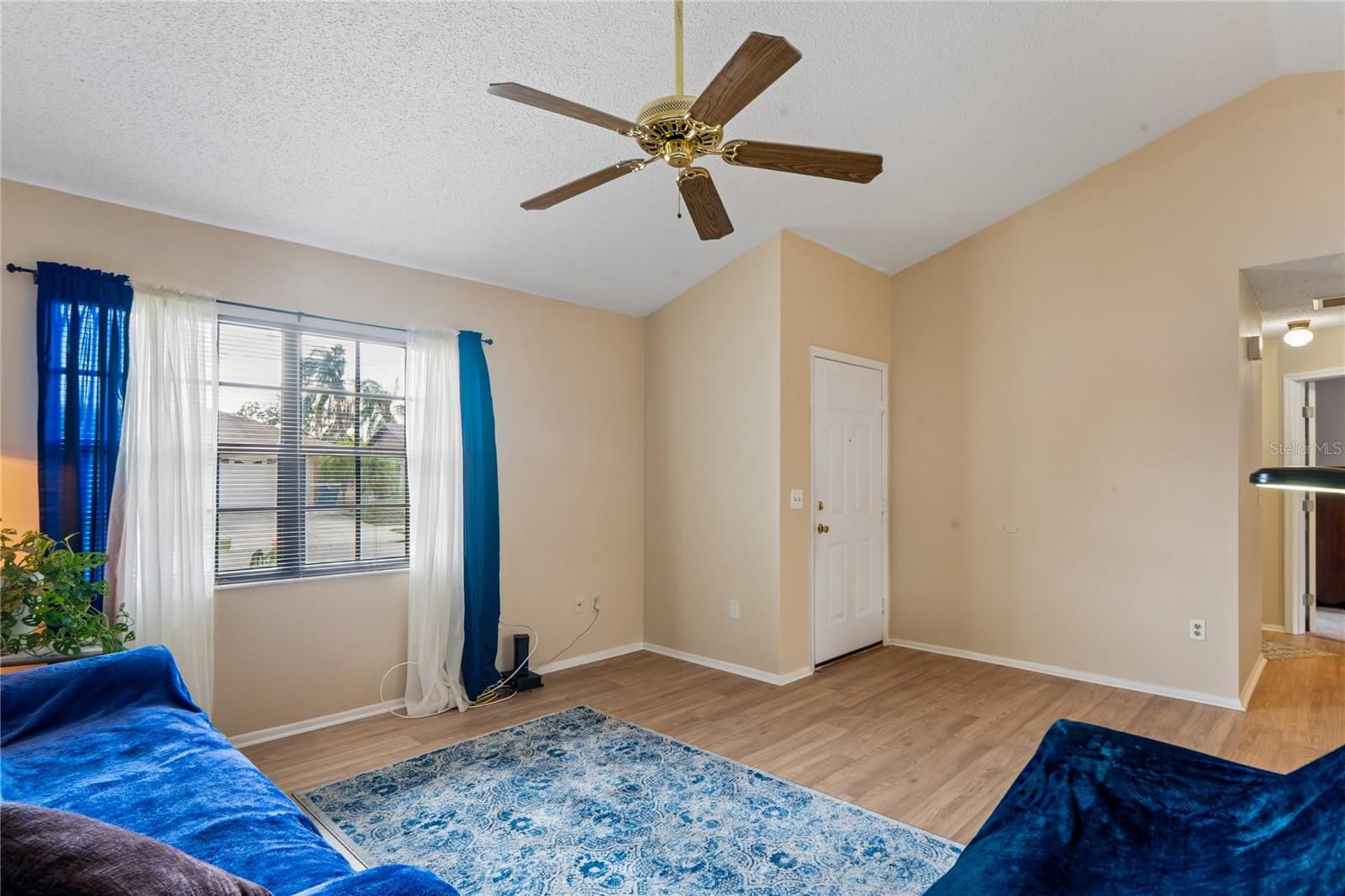 1238 Fuchsia Dr Property Photo 12