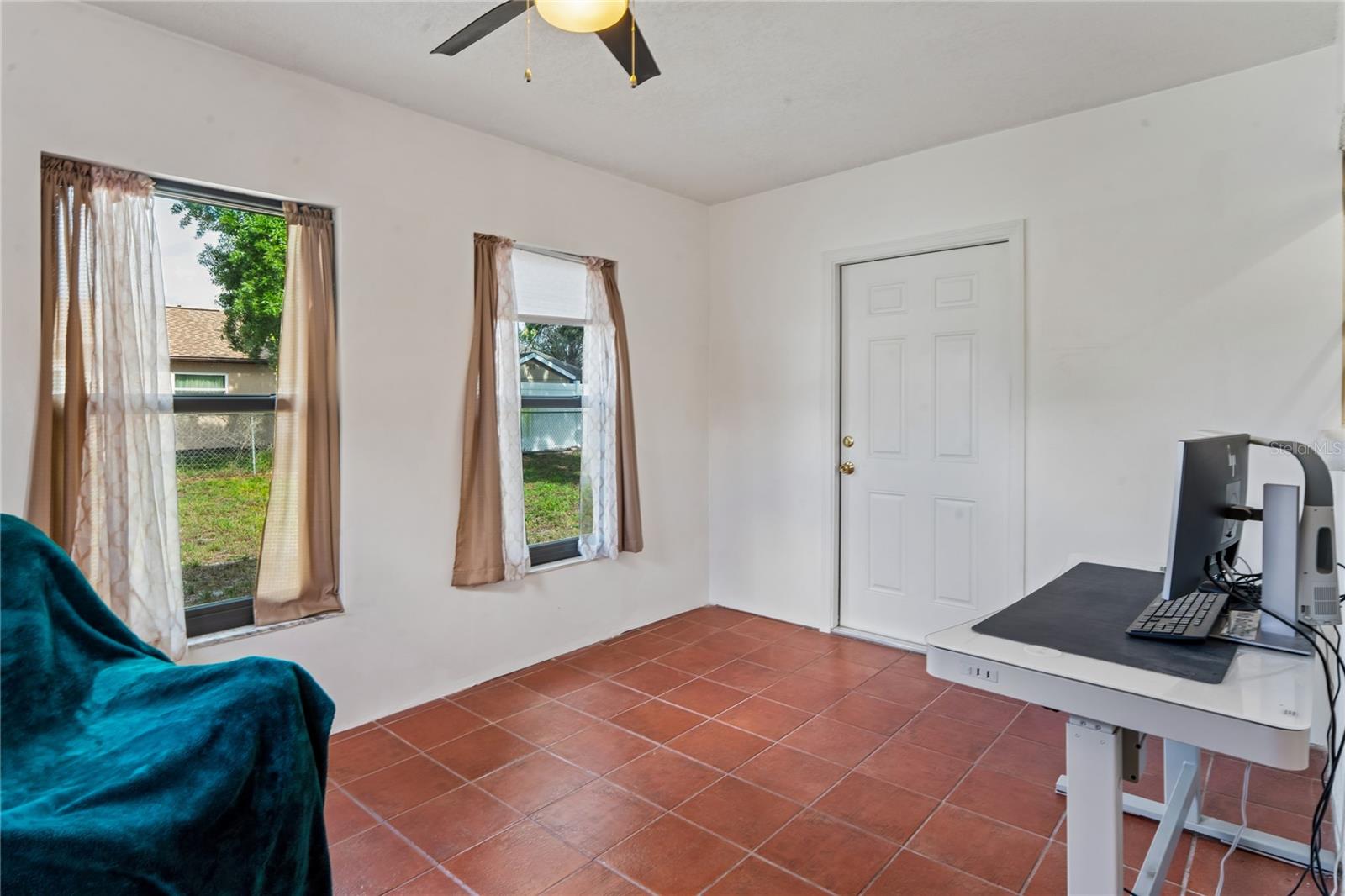 1238 Fuchsia Dr Property Photo 13