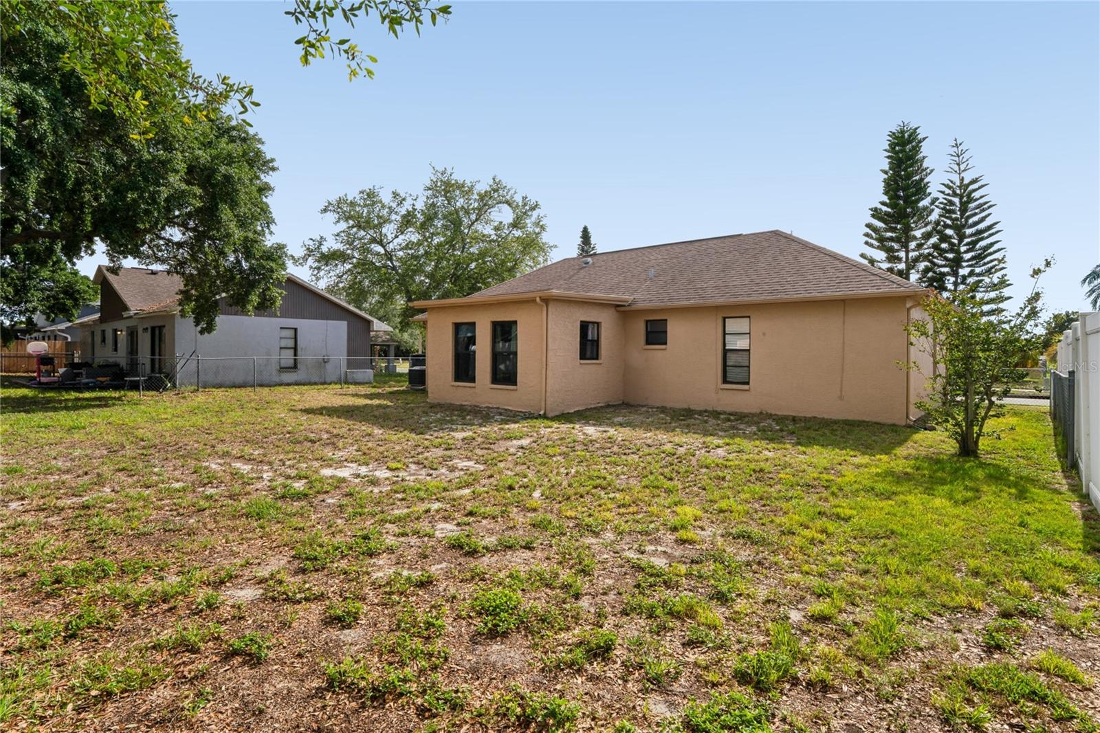 1238 Fuchsia Dr Property Photo 24