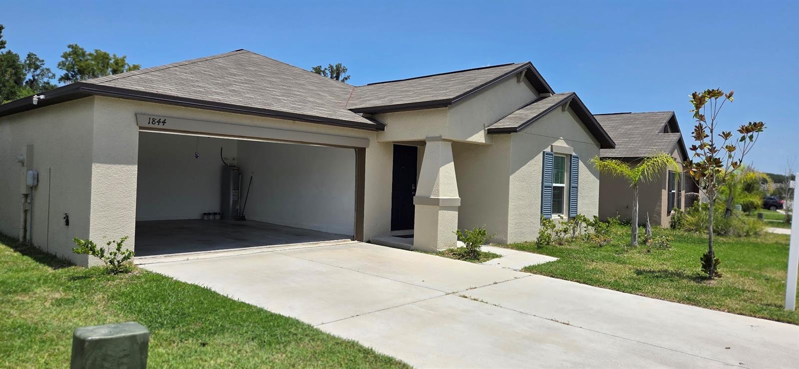 1844 Red Loop Property Photo 2
