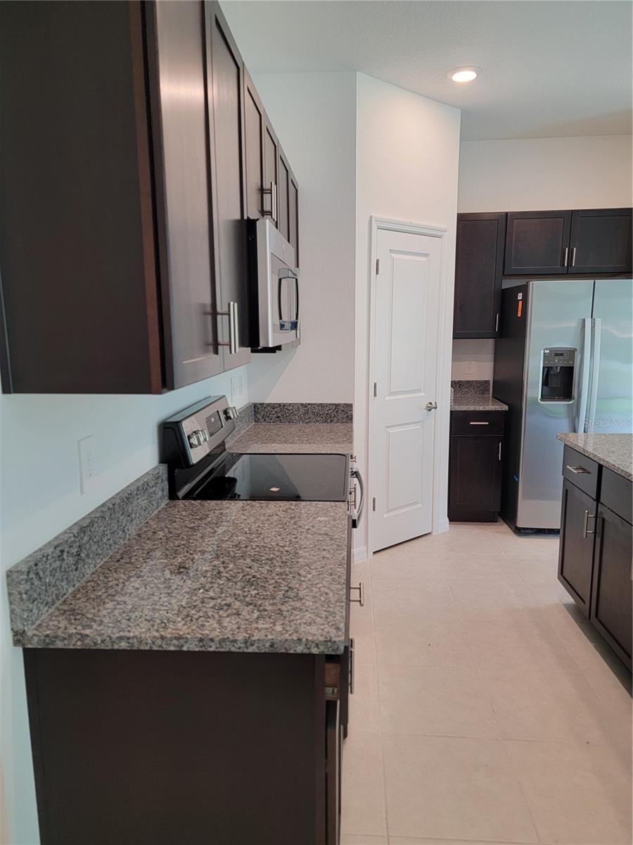 1844 Red Loop Property Photo 13