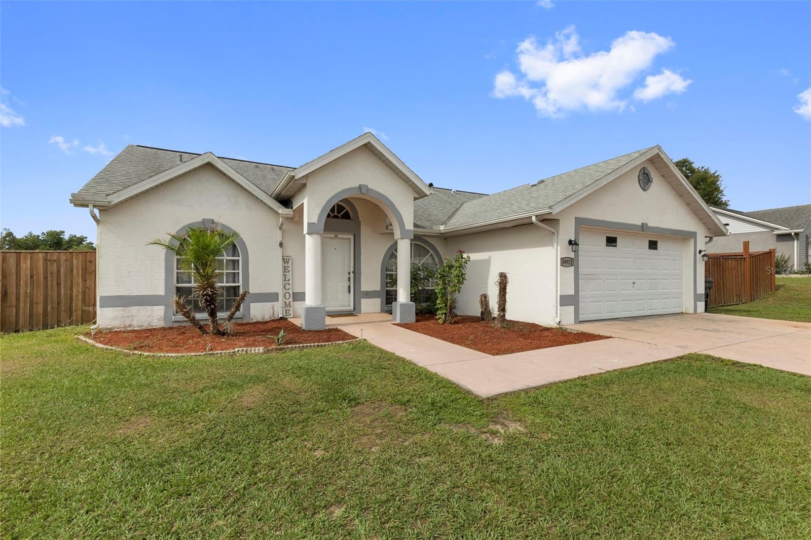 38912 Carr Dr Property Photo 6