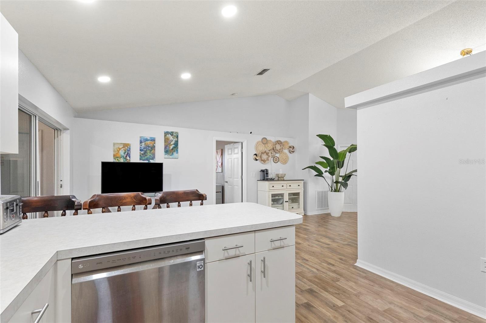 38912 Carr Dr Property Photo 23