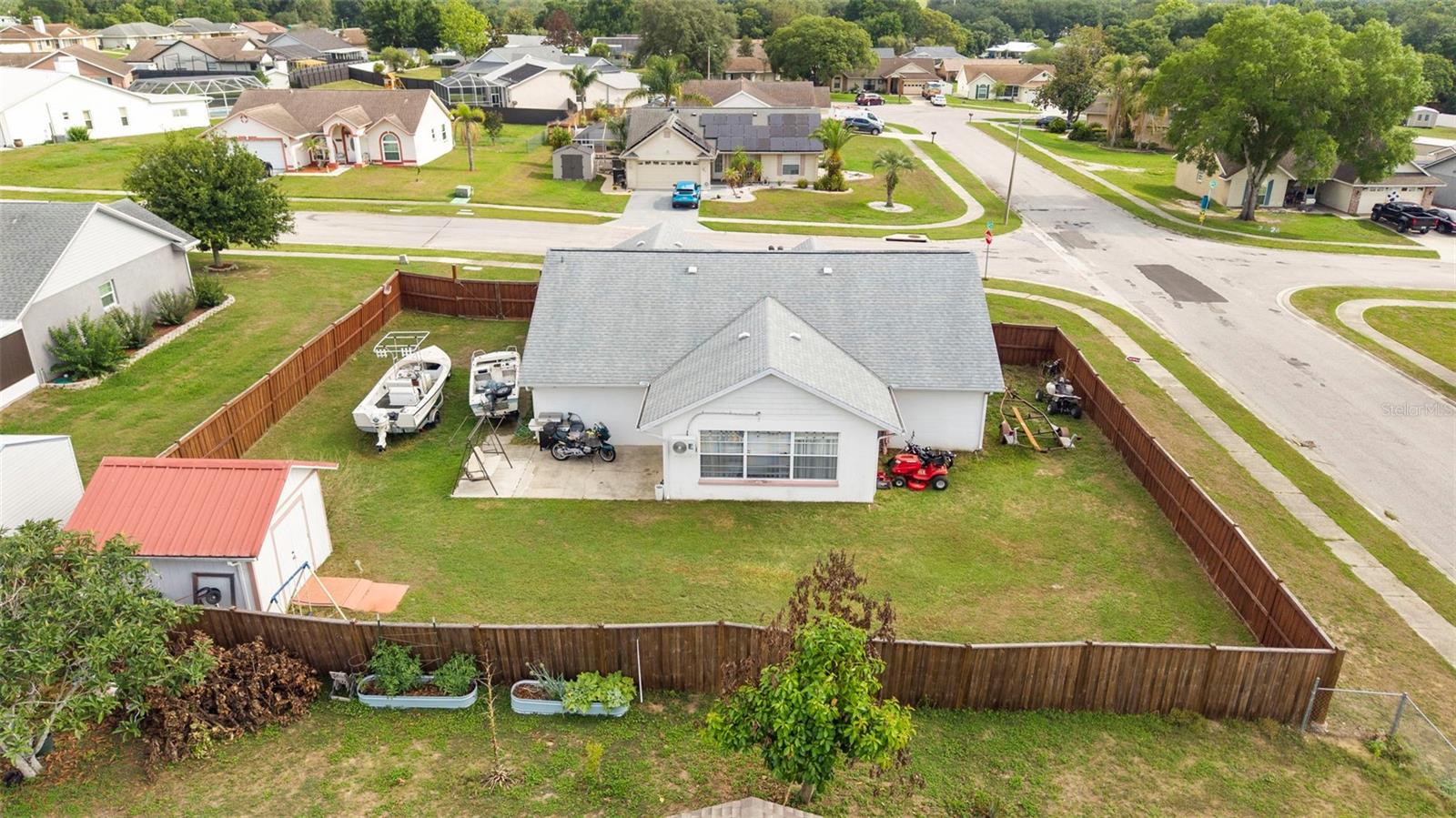 38912 Carr Dr Property Photo 44