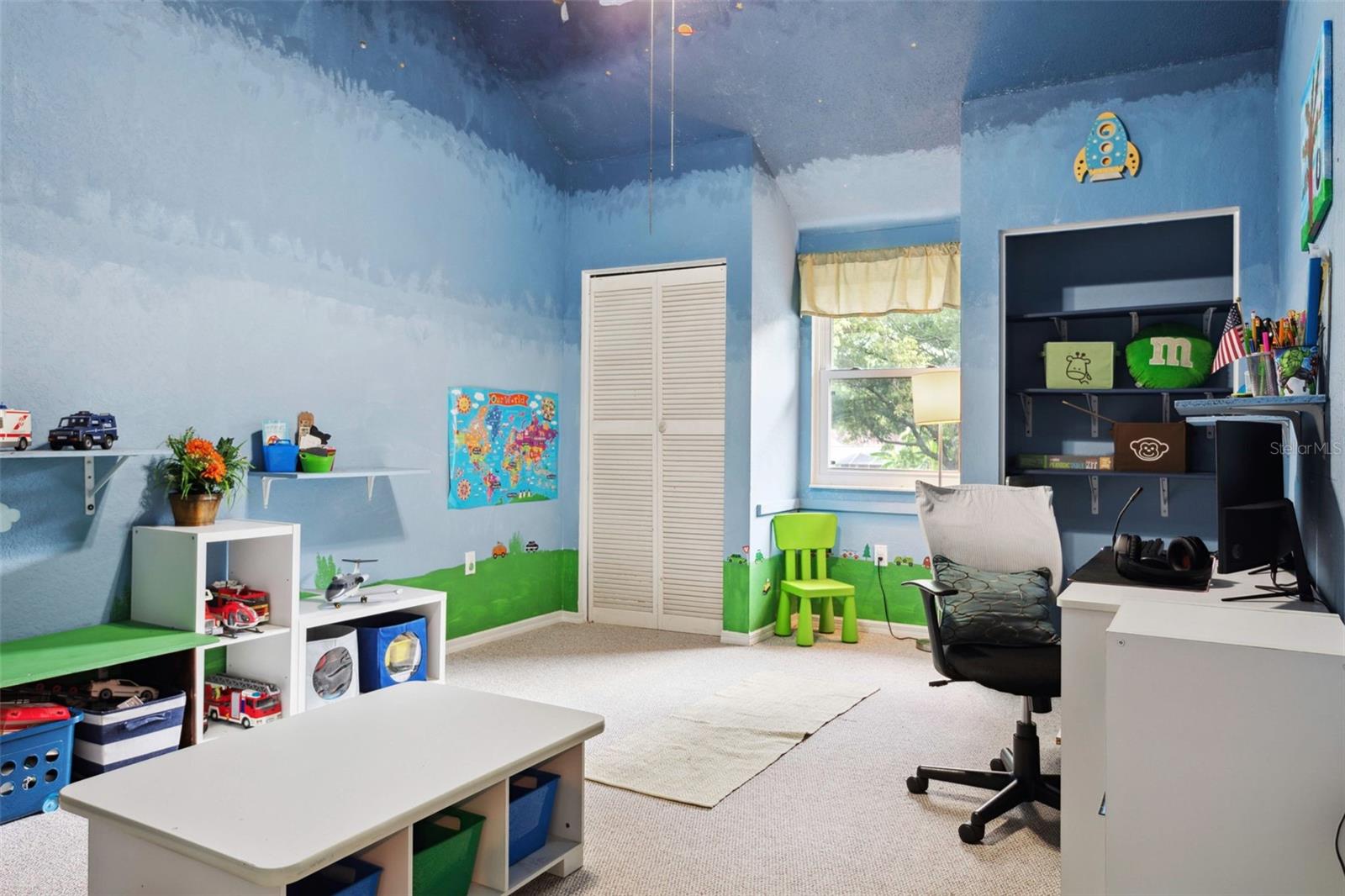 3237 Montrose Cir Property Photo 16
