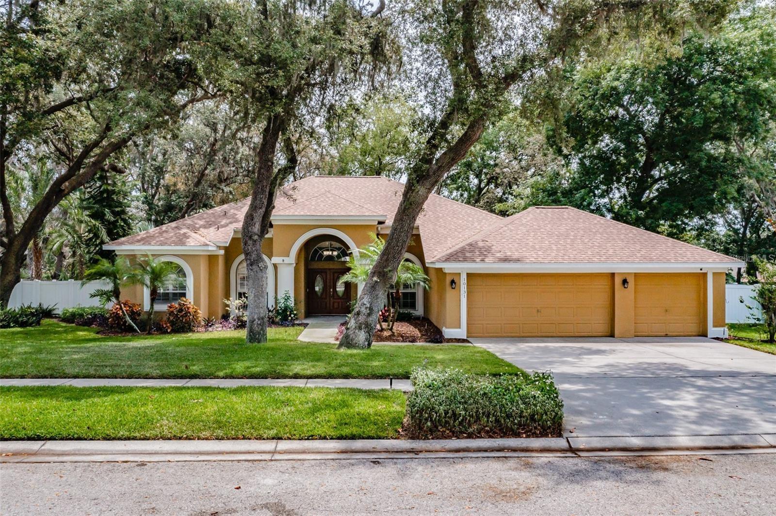 10131 Paddock Oaks Dr Property Photo 1