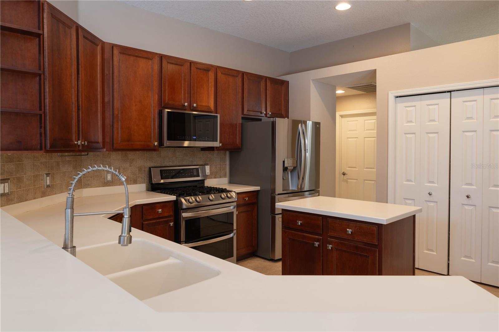 10131 Paddock Oaks Dr Property Photo 9