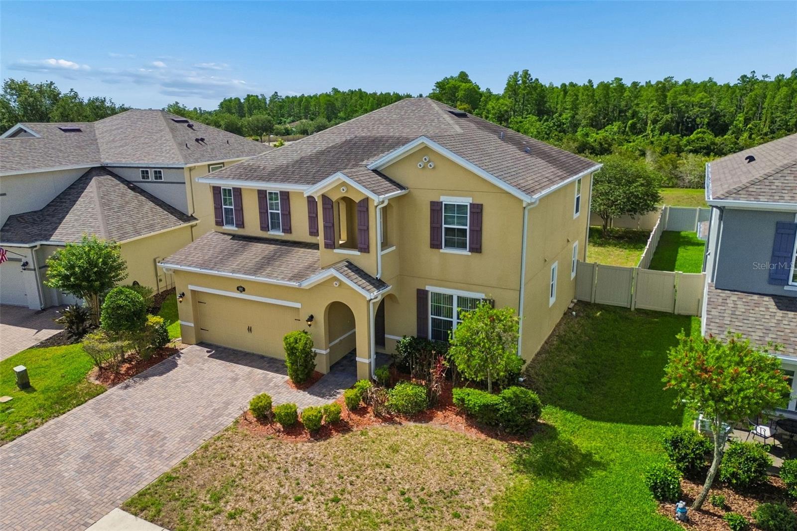 1192 Multiflora Loop Property Photo 3