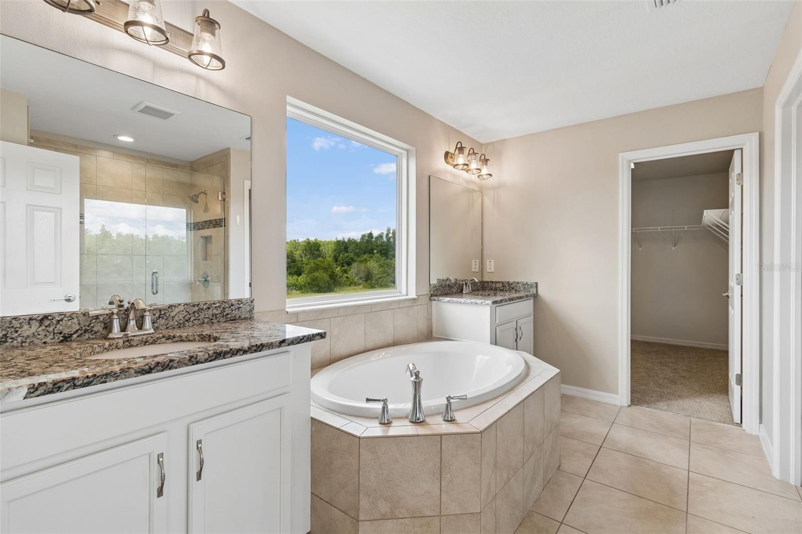 1192 Multiflora Loop Property Photo 18