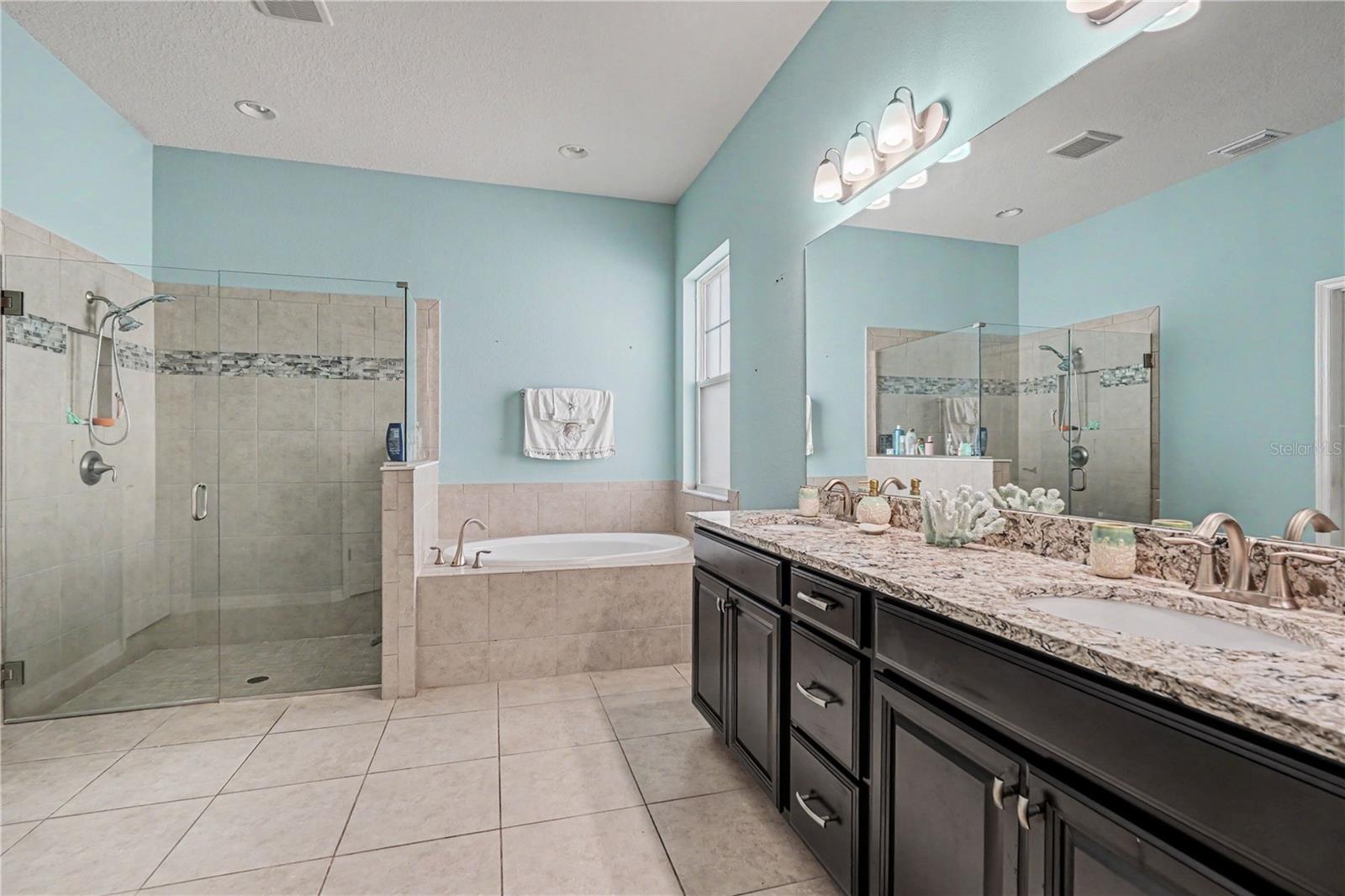 204 Shell Creek Ct Property Photo 18