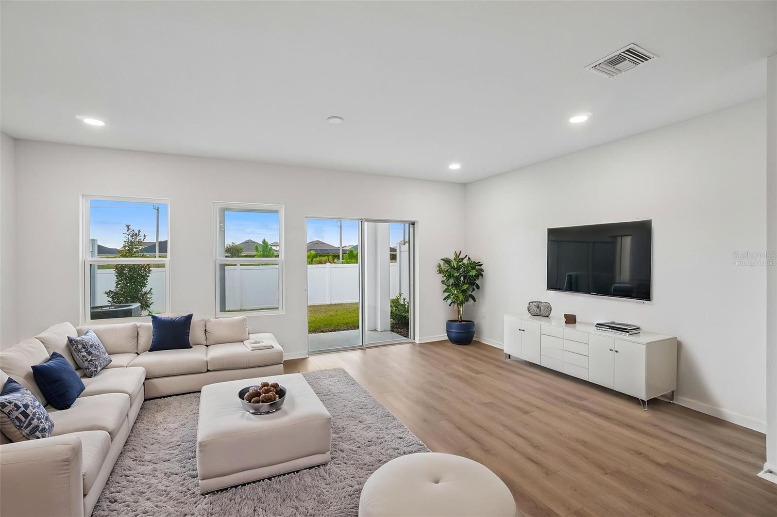 6868 Holcombe Down Dr Property Photo 13