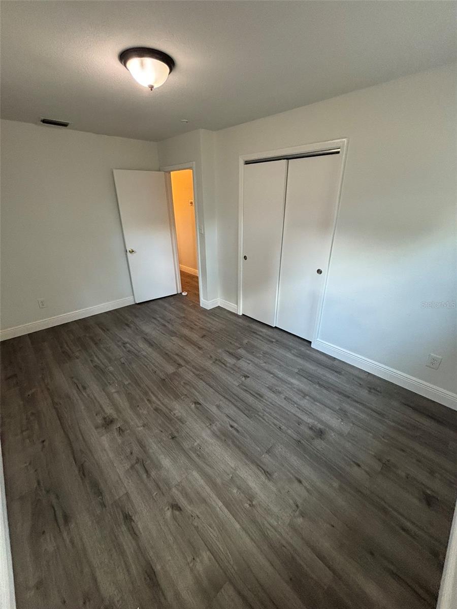 2908 E Howell St Property Photo 18