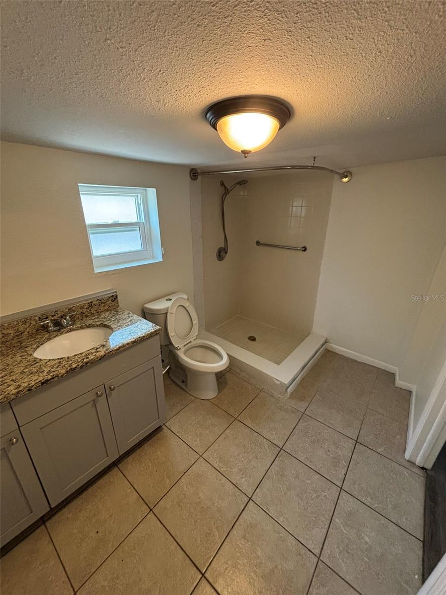 2908 E Howell St Property Photo 25