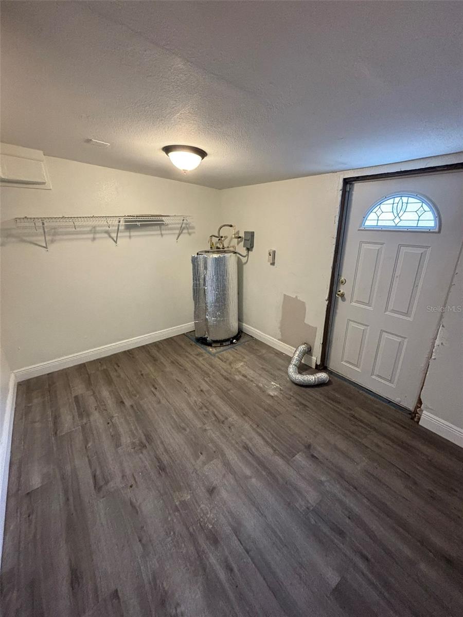 2908 E Howell St Property Photo 26