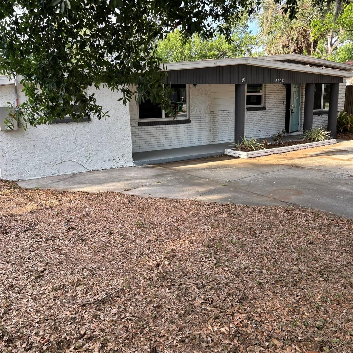 2908 E Howell St Property Photo 42