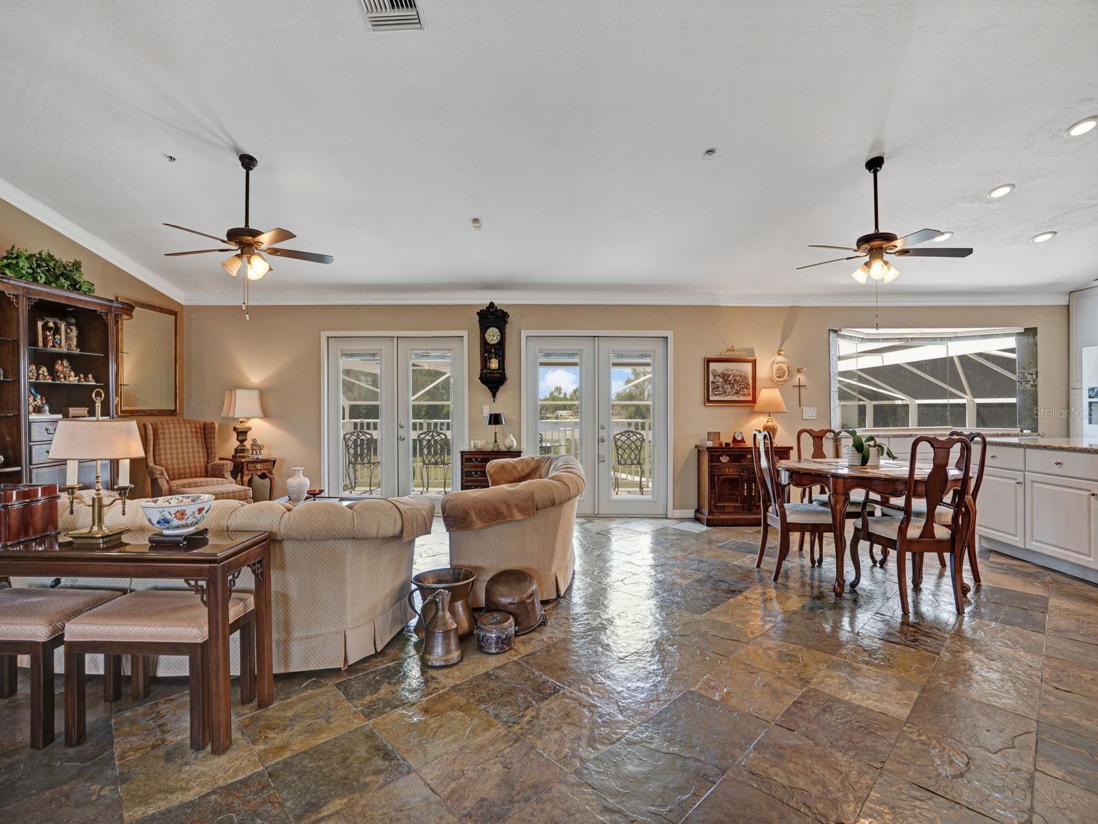 16270 Forest Mist Ct Property Photo 4
