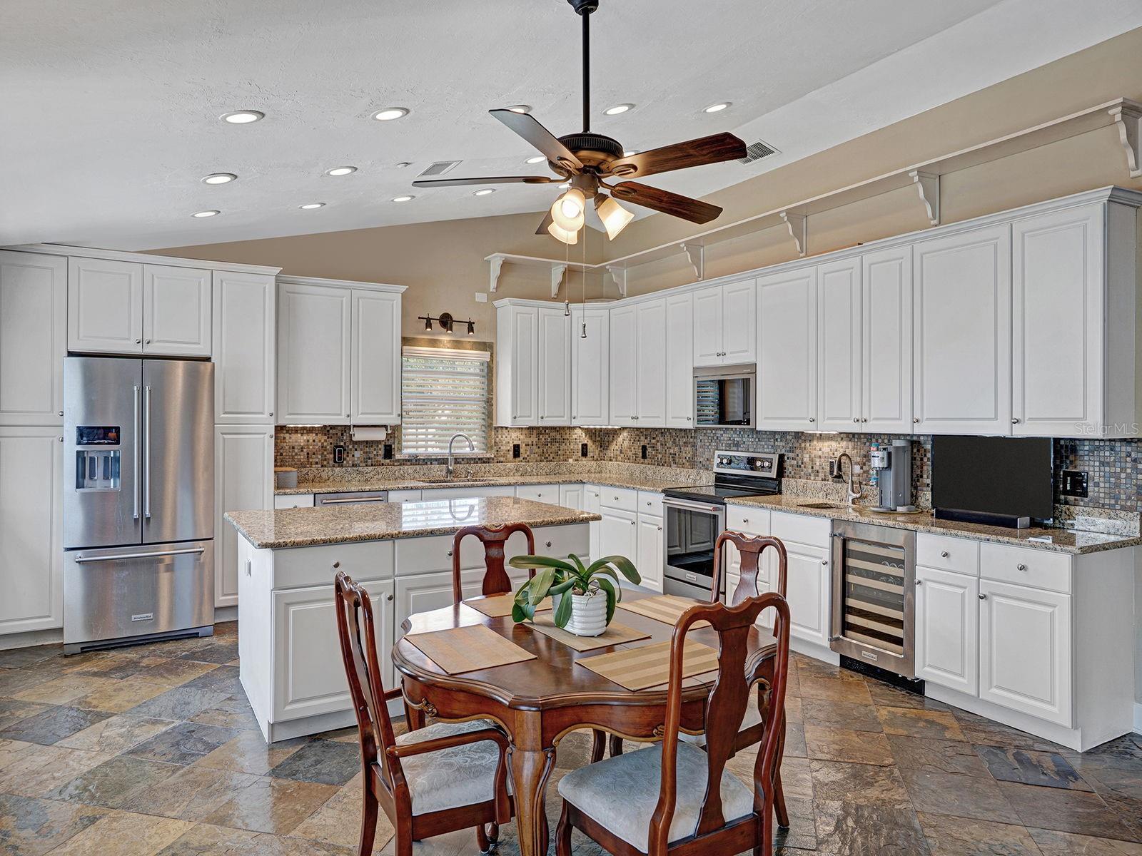 16270 Forest Mist Ct Property Photo 11