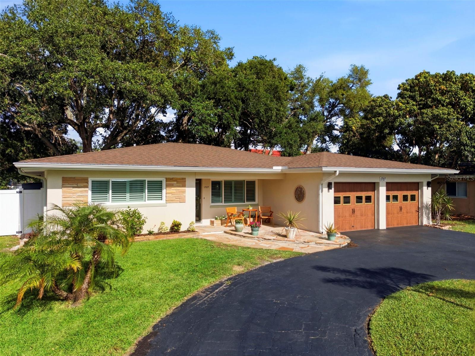1727 Cypress Ave Property Photo 1