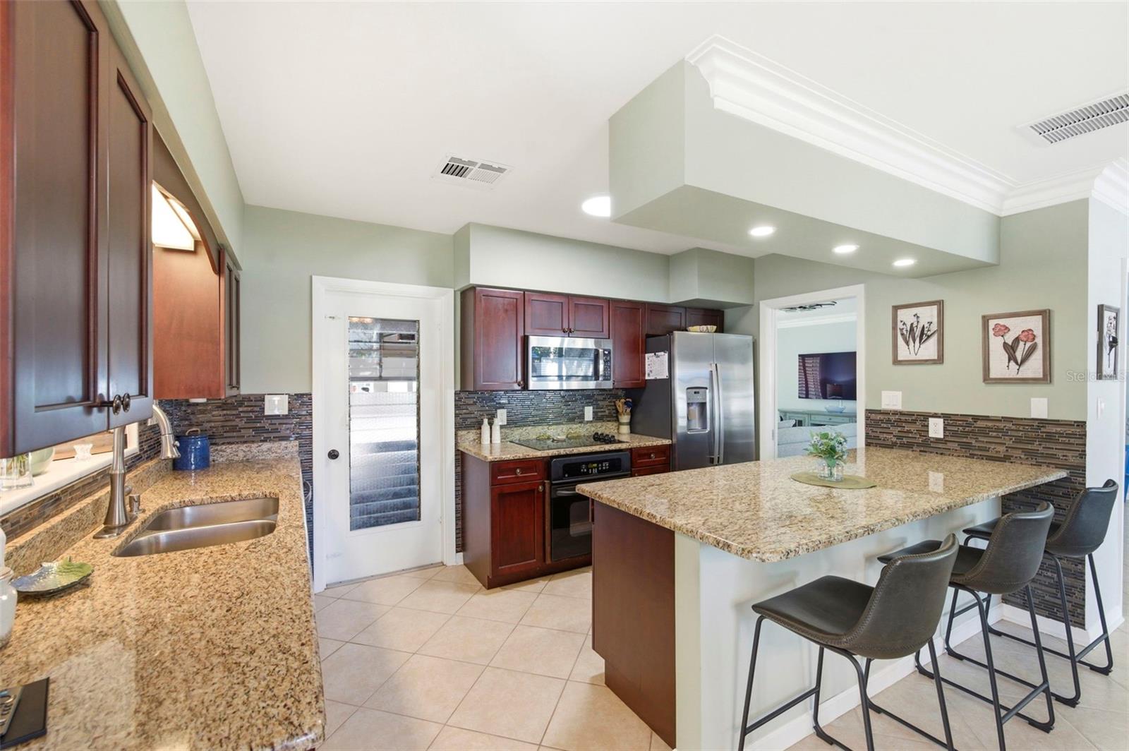1727 Cypress Ave Property Photo 17