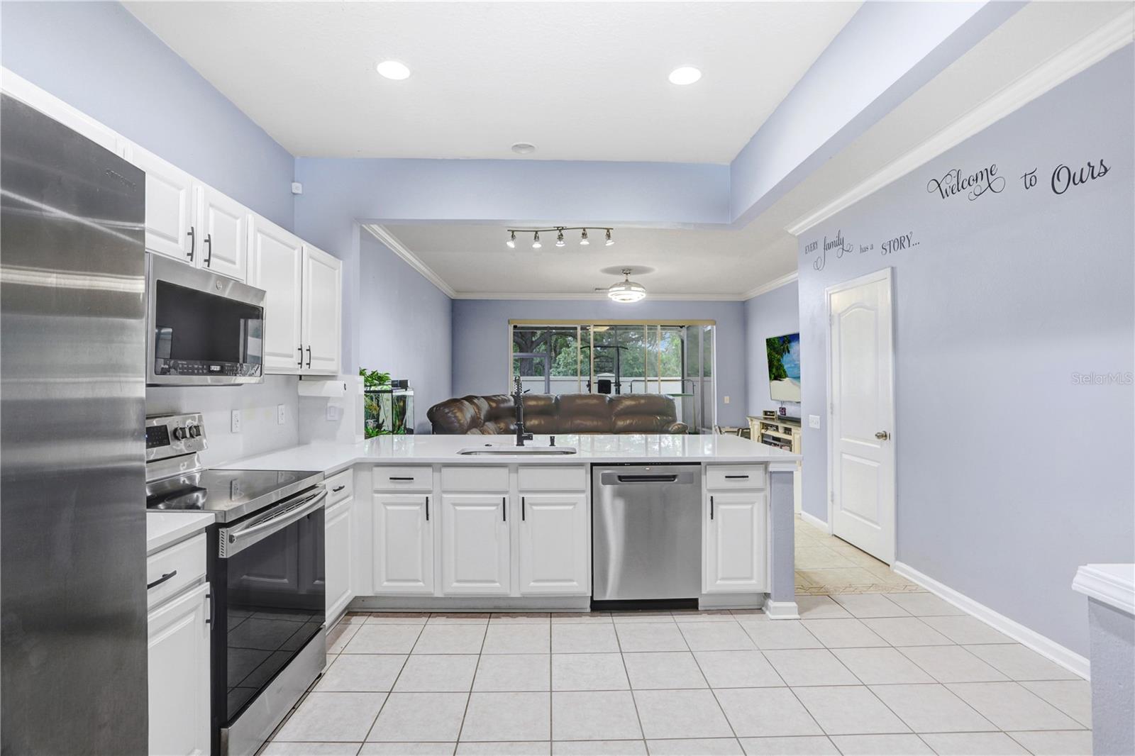 4986 Pond Ridge Dr Property Photo 6