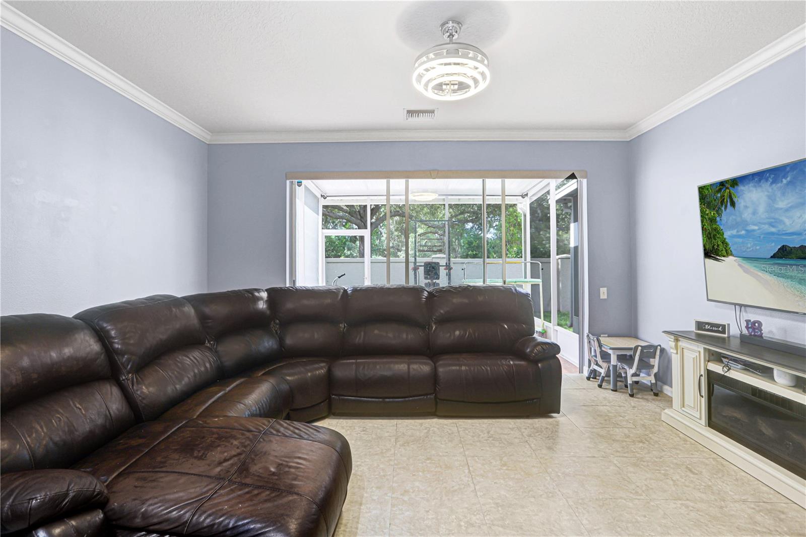 4986 Pond Ridge Dr Property Photo 8