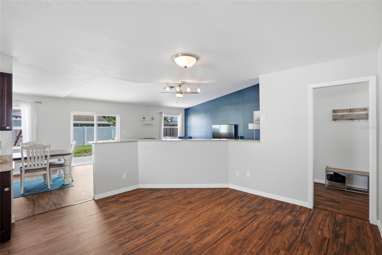 8405 Somerset Dr Property Photo 12